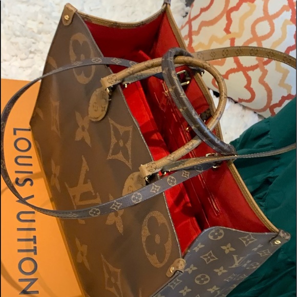 💕 LV Onthego GM w/ mono - Picture 5 of 17